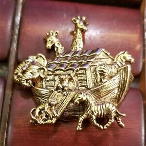 Vintage Avon Gold Tone Noah's Ark Brooch 1.6"